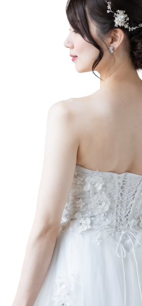 背中の綺麗な女性